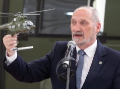 Politycy kontra armia, czyli krótka historia polskiej modernizacji