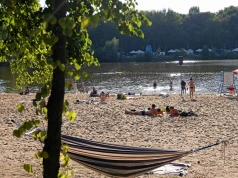 "Deadzoning" staje się hitem podróży. Ten trend odpowiada na ważny problem