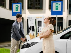 Budimex obniża ceny na wakacje: 1,8 zł/kWh na DC, 1,56 zł/kWh na AC. Część stacji ładowania, głównie Pomorze i pojezierza