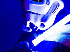 Jak wybrać replikę miecza świetlnego do kolekcji, cosplayu lub dekoracji?