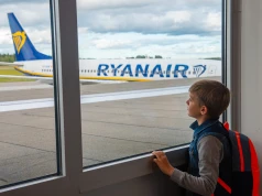 Ryanair wprowadza ważną zasadę. Miejsce obok dziecka to prawo, nie przywilej