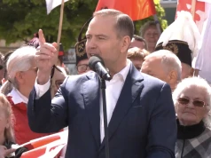 Dramatyczne sceny w autokarze, Nawrocki dopiero teraz wszystko ujawnił. „Próbowano otruć”