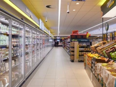 Biedronka radzi, jak przeżyć upały. "Wpadnij się schłodzić do nas"