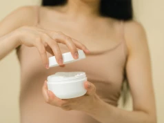 Spray czy emulsja po opalaniu – co wybrać po wakacyjnym plażowaniu?