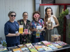 Lotny Antykwariat Miejskiej Biblioteki Publicznej na Targowisku Miejskim. Zakupy świeżych warzyw, owoców i… dobrej lektury!