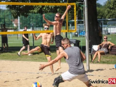 Walczą w morderczych warunkach. 48 drużyn na starcie turnieju na piachu