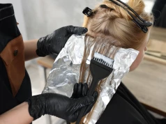 Ten kolor to symbol luksusu. "Old money blonde" podbija salony fryzjerskie