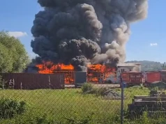 Pożar hali w Mszanie Dolnej. Trwa akcja strażaków