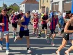Blisko 150 osób na starcie V Biegu Sławickiego. Część pokonała półmaraton!