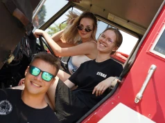 Strażackie święto w Dobromierzu. Widowiskowe pokazy i parada na otwarcie wydarzenia