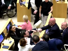 Niecodzienne sceny w gruzińskim parlamencie. Doszło do bójki, jest nagranie