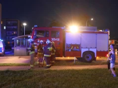 Sekundy od tragedii. Policjantka wyprowadziła 51-latka z płonącego mieszkania