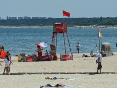Trzy kąpieliska w północnej Polsce zamknięte. Powodem sinice i bakterie E. coli