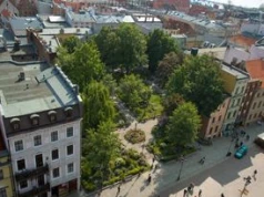 Park zamiast Dworu Artusa. Czas zburzyć niepasujący gmach? Brzmi absurdalnie. Ale właśnie o to chodzi