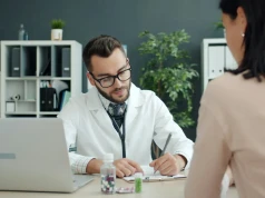 NFZ czy prywatnie? Jak wybór ścieżki leczenia wpływa na Twoją psychikę
