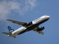Airbus A320 zawrócił na JFK po uderzeniu pioruna. Radar usmażony
