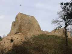 Wielkie zdziwienie w Lanckoronie. Zamek w Naturze?