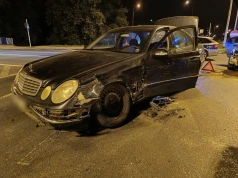 Nocne zderzenie Mercedesa i Toyoty na rondzie Kuklińskiego w Lublinie