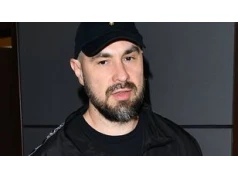 Jakub Żulczyk widział śmierć psa w przegrzanym pociągu. "W przedziale powyżej czterdziestu stopni"