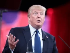 Trump ogłasza rozmowy z Iranem w Dosze, ale Teheran zaprzecza. Co tak naprawdę się dzieje?