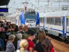 PKP tłumaczy się "deformacją torów". Szyny nie wytrzymały ponad 70 st. C