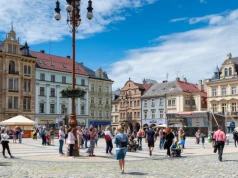 Nowe dane GUS o zarobkach. Przepaść między Polakami rośnie