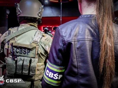 Nalot CBŚP na klub go-go w Łodzi. 8 osób zatrzymanych za oszustwa na klientach