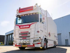 Scania 45S po klasycznym tuningu – elektryczne podwozie u 101-letniego przewoźnika
