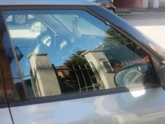 Ta tabliczka przed posesją często nic nie znaczy. Kierowcy wciąż dają się nabrać