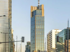 Konsekwencje upadku szyby z Varso Tower, sektor masowej mody przed giełdowymi wyzwaniami i koniec programu CPN (Najważniejsze informacje dnia)