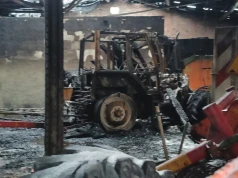 Po pożarze hali w Jaworzynie szacują straty, biegły szuka przyczyny
