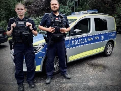 Błyskawiczna reakcja policjantów uratowała życie 3-dniowego noworodka. Liczyły się sekundy