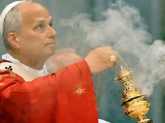 Rozłam w Kościele. Papież nakłada ekskomunikę na lefebrystów