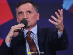 Dziennikarz zapytał Zbigniewa Ziobrę o ekstradycję. Polityk wyjął coś z kieszeni