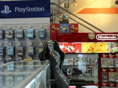 Sprzedawcy gier nie mają wątpliwości: „formaty cyfrowe i fizyczne mogą współistnieć”. Popularny sklep krytykuje Sony i zapowiada walkę o lepszą przyszłość