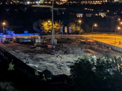 Huk maszyn w środku nocy na budowie przy Wrońskiej. Mieszkańcy wezwali policję