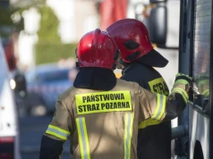 Podpalił kobietę w mieszkaniu i uciekł. Sam też ma poparzenia