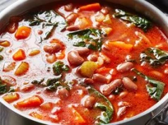 Zupa, którą pokocha każdy. Jeszcze lepsza niż zwykła fasolowa