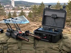 Latający router dla dronów. Operator może się ukryć za wzgórzem