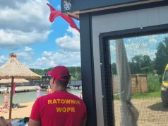 9-latek wszedł do wody i zaczął tonąć. Akcja ratunkowa nad jeziorem Biezdruchowskim
