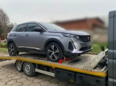 Luksusowe auta z Belgii i Francji trafiały do Polski. Służby rozbiły gang złodziei