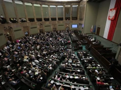 Zakaz smartfonów w podstawówkach. Sejm zdecydował