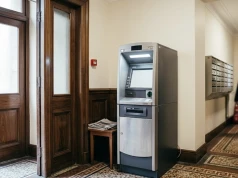 Twoje ściany mogą płacić za czynsz. Wspólnoty zarabiają na tym nawet 3000 zł miesięcznie