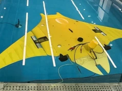 Głębinowy robot szybuje jak manta