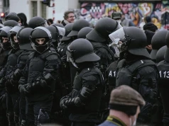 Albania ciągle niespokojna. Protestujący starli się z policją przed parlamentem