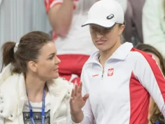 Radwańska na bezdechu ze Świątek w Wimbledonie. Gwiazdy spotkały się na korcie