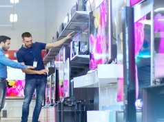 2500 zł tańszy telewizor Samsung 85 cali. Jest duży i jest tani