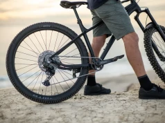 Shimano sprząta przy kierownicy. Właśnie tam rower zdradza, jak został zaprojektowany