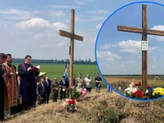 Ukraiński IPN odnowił krzyż na mogile polskich i ukraińskich żołnierzy. "Walka o wolność jest wspólna"