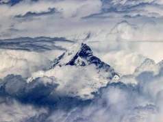 Przez 30 lat był ponurym symbolem Everestu. Teraz ma ruszyć trudna misja